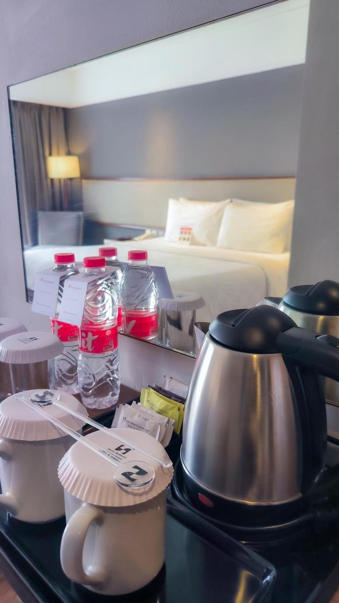 Swiss-Belhotel Bogor Esterno foto