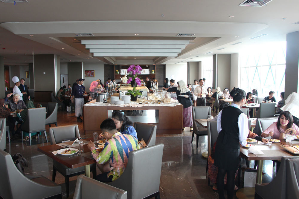 Swiss-Belhotel Bogor Esterno foto