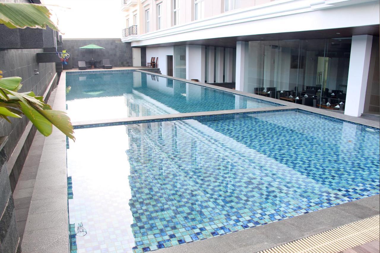 Swiss-Belhotel Bogor Esterno foto