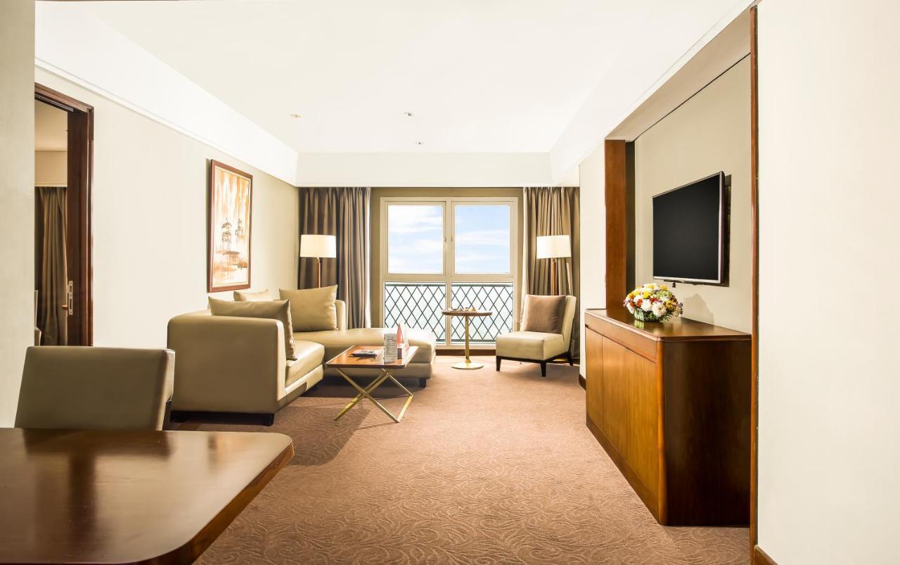 Swiss-Belhotel Bogor Esterno foto